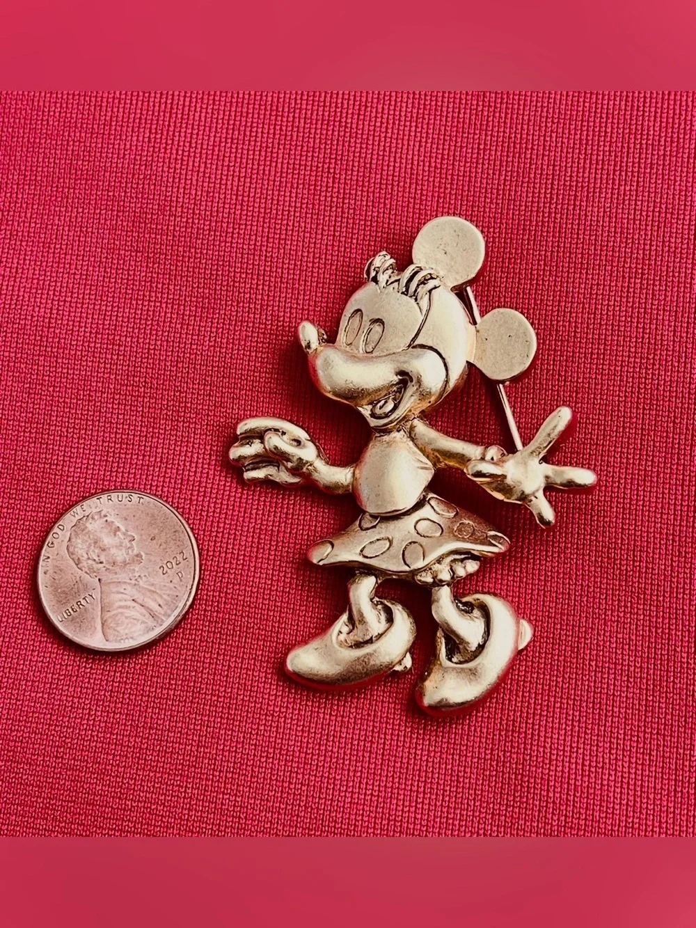 Vintage Disney Store Brushed Gold Tone  Moveable 3D Minnie Mouse Brooch Pin